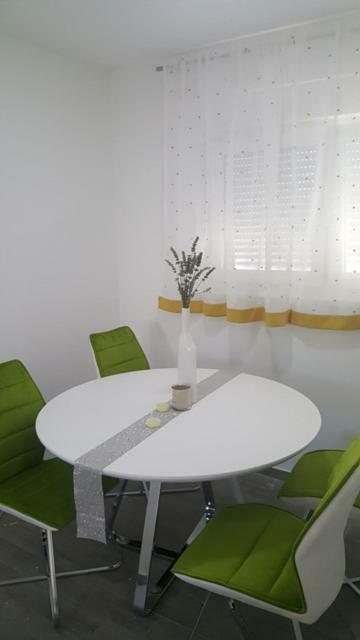 Apartments Venerea Nin Luaran gambar