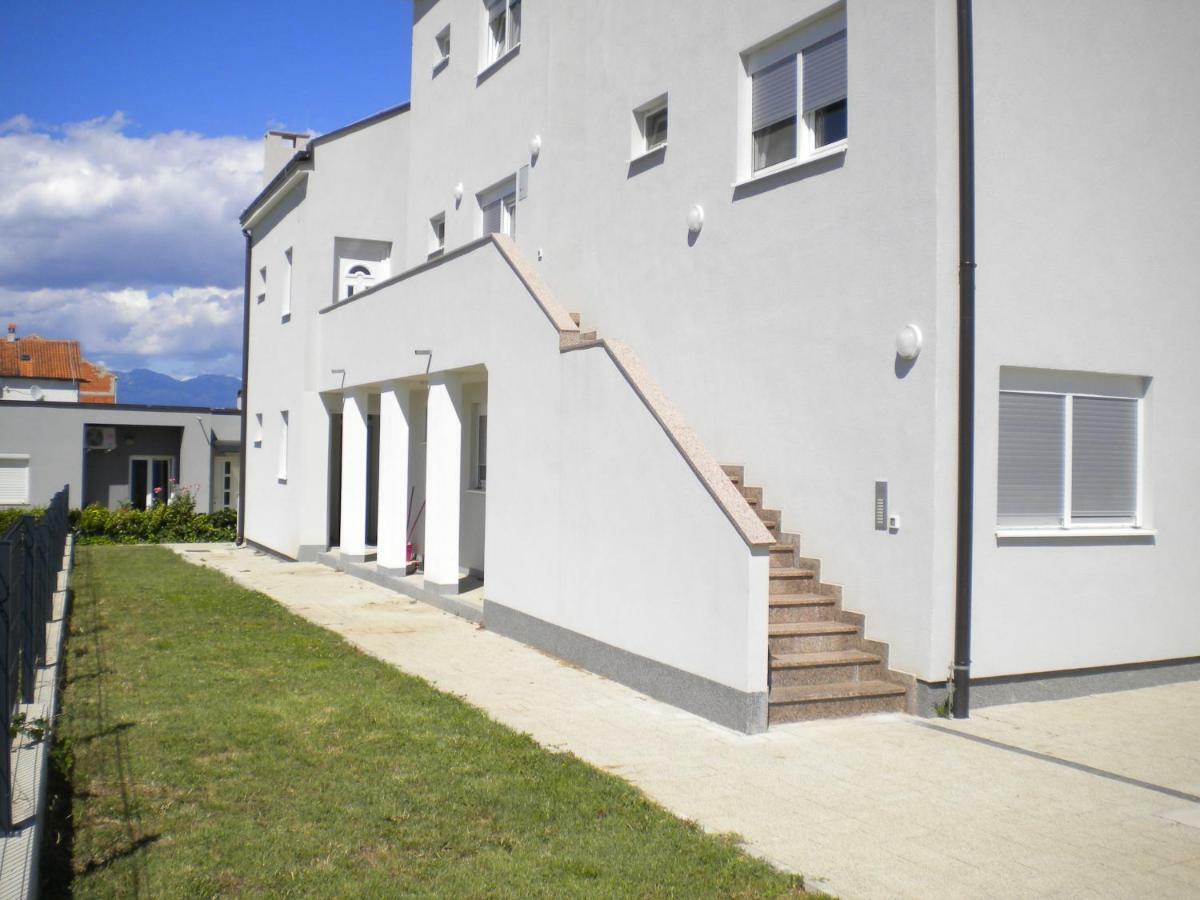 Apartments Venerea Nin Luaran gambar