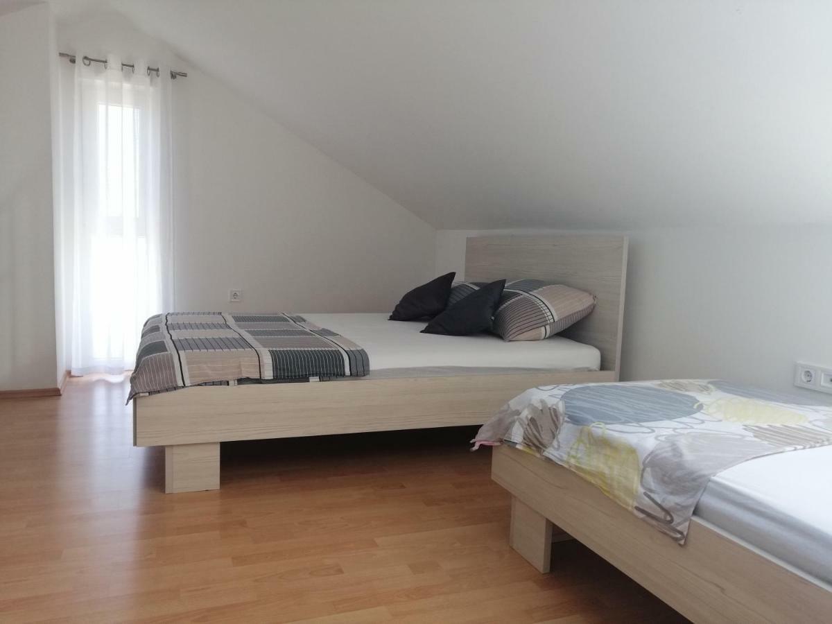Apartments Venerea Nin Luaran gambar